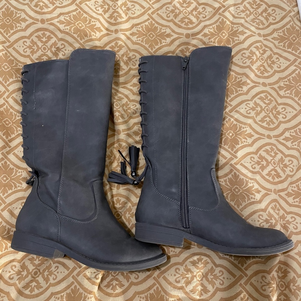 Girls boots